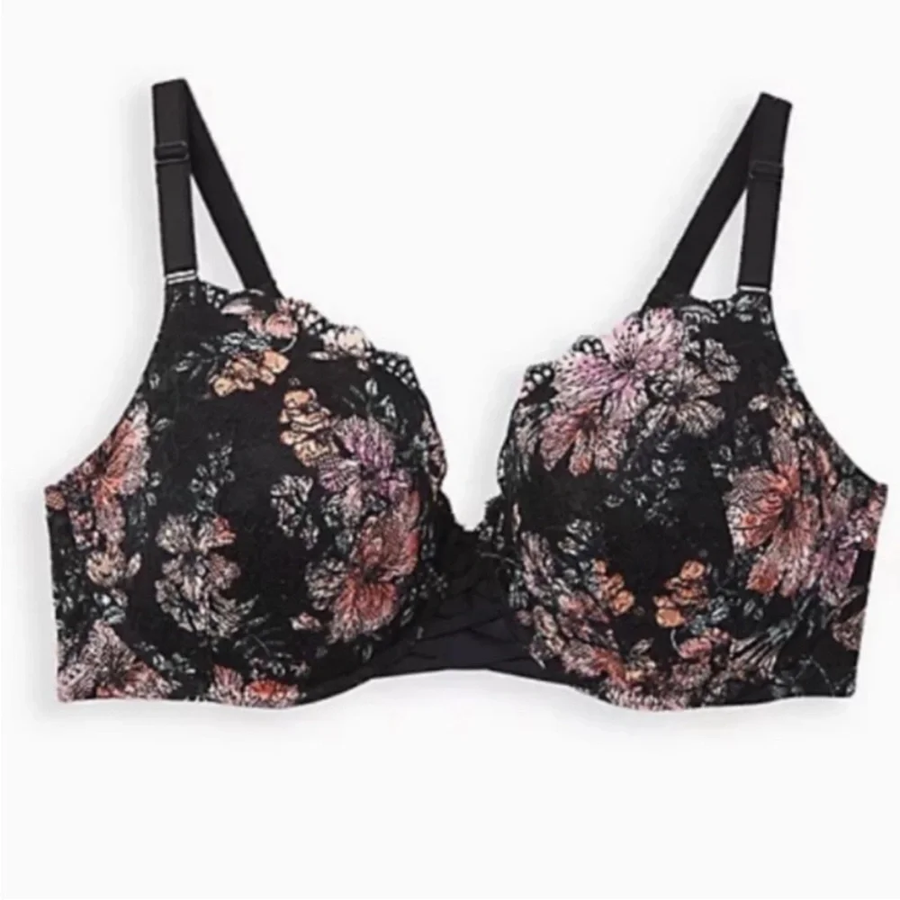 Torrid Floral Lace Lightly Lined 360° Smoothing™ Everyday Wire-Free Bra NWT